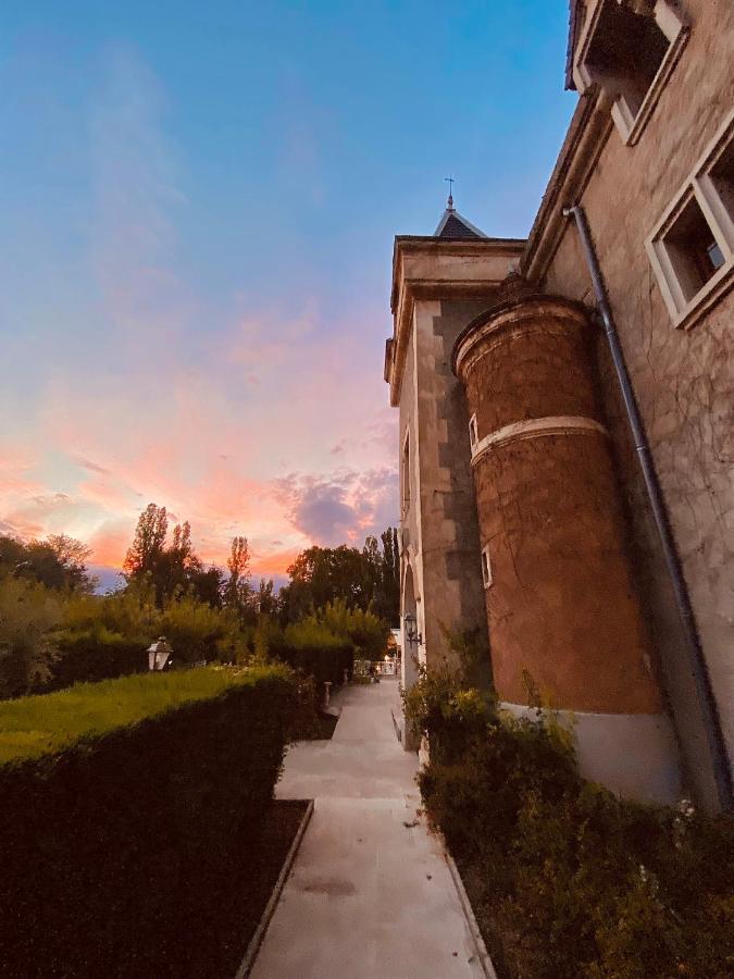 Chateau De Fontager 罗讷河畔塞尔沃 外观 照片